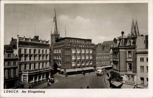 Ak Hansestadt Lübeck, Stadtansicht, Klingenberg, mehrere Gebäude, Straßenansicht
