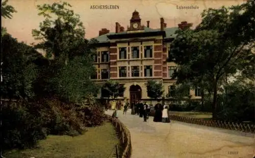 Ak Aschersleben im Salzlandkreis, Blick auf die Luisenschule