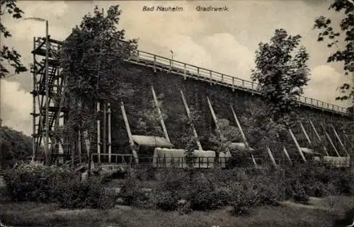 Ak Bad Nauheim in Hessen, Gradirwerk,  Architektur, Bäume, Schwimmbad