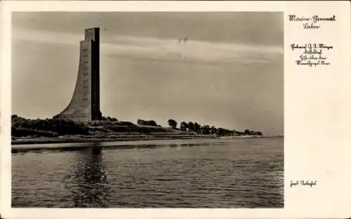 Ak Laboe Probstei Ostsee, Blick auf das Marineehrenmal vom Wasser aus
