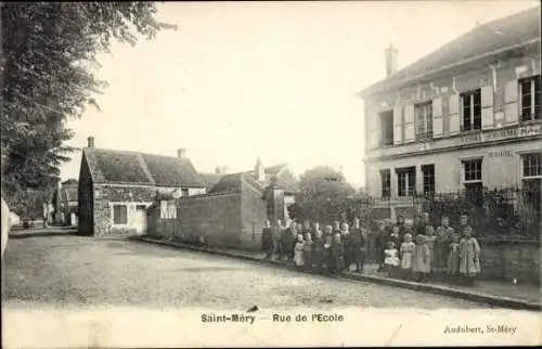 Ak Saint Méry Seine et Marne, Rue de l'Ecole, Gruppenbild Kinder