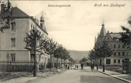 Ak Dresden Laubegast, Gabelsbergerstraße, Gruß aus  Straßenansicht, Bäume, Gebäude