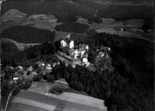 Ak Tittling im Dreiburgenland Niederbayern, Schloss Englburg, Fliegeraufnahme