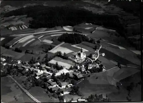 Ak Marktschellenberg Berchtesgadener Land, Schwarz-weiß Luftbild von Marktschellenberg mittig ...