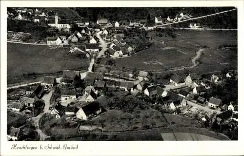 Ak Heuchlingen im Ostalbkreis, Luftaufnahme eines Dorfes, ländliche Umgebung, Häuser, Straßen