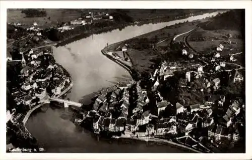 Ak Laufenburg am Hochrhein, Flugaufnahme von  Rhein, Landschaft, Architektur, Fluss