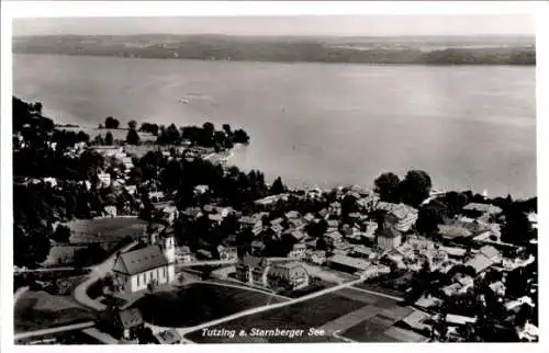Ak Tutzing am Starnberger See Oberbayern, Luftaufnahme von  Starnberger See, Kirche