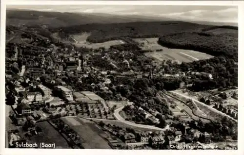 Ak Sulzbach im Saarland, Fliegeraufnahme, Stadtpanorama