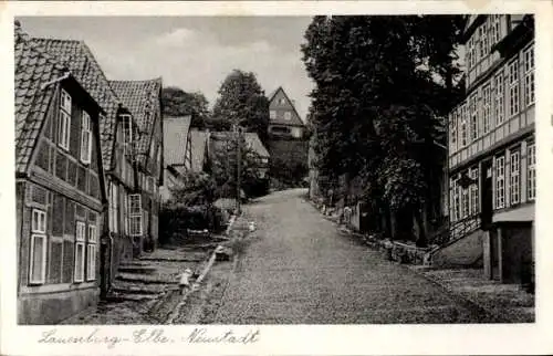 Ak Lauenburg in Schleswig Holstein, Neustadt, Straßenpartie, Fachwerkhäuser