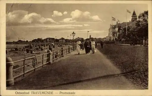 Ak Ostseebad Travemünde Lübeck, Ostseebad  Promenade, Strand, Spaziergänger,  Gebäude