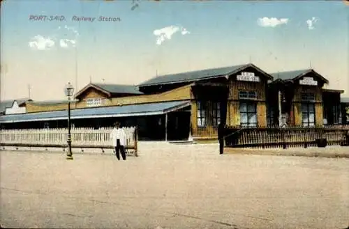 Ak Port Said Ägypten, Railway Station, Bahnhof, Straßenseite