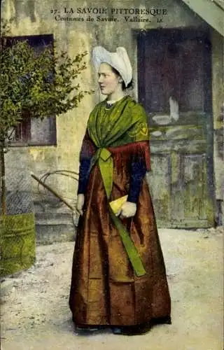 Ak Costumes de Savoie, Frau in französischer Tracht, Costume de Valloire
