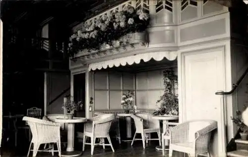 Foto Ak Schiff Deutschland, Laube 1. Klasse, HAPAG