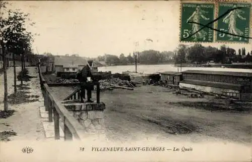 Ak Villeneuve Saint Georges Val de Marne, les Quais