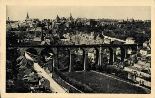 Ak Luxemburg Luxembourg, Viadukt, Stadtansicht, historische Architektur, Schwarz-Weiß-Foto