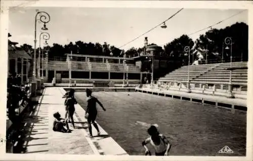 Ak Tunis, Tunesien, Das städtische Schwimmbad, das Becken