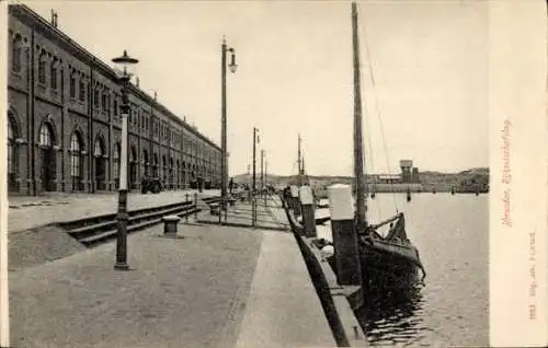 Ak IJmuiden Ymuiden Velsen Nordholland, Alter Hafen, Schiffe, historische Architektur