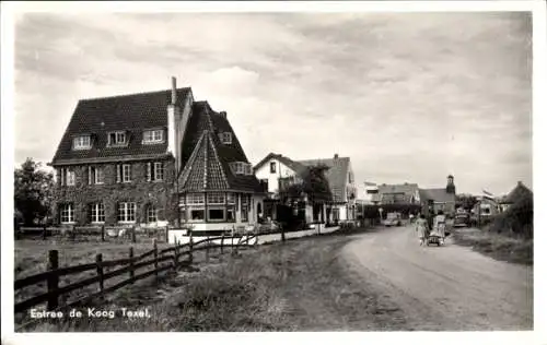 Ak Texel Nordholland Niederlande, Häuser, Straße, ländliche Umgebung, keine Personen sichtbar