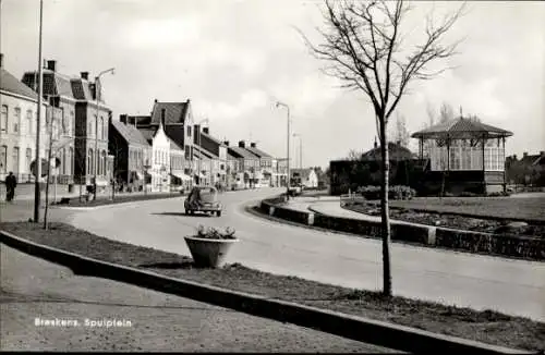 Ak Breskens Sluis Zeeland Niederlande,  Spulplein, Straßenansicht, Gebäude und Pavillon