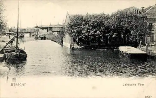 Ak Utrecht Niederlande,  Leidsche Veer, Wasserweg, Boote, Bäume, Häuser