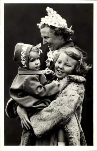 Ak Juliana der Niederlande, Prinzessin Beatrix mit Schwester, 19. März 1950