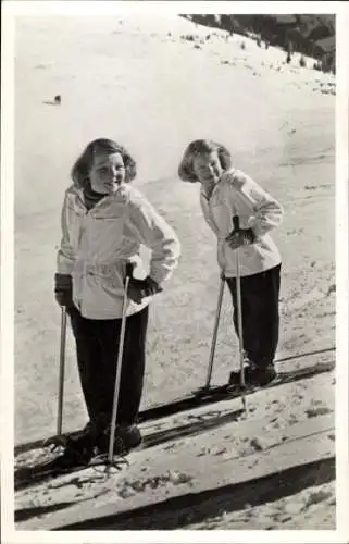 Ak Prinzessinnen Beatrix und Irene der Niederlande auf Skiern, St. Anton 1949