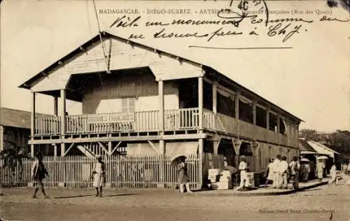 Ak Diego Suarez Antsiranana Madagaskar, Postkarte, Kolonialarchitektur, Menschen, Gebäude mit ...