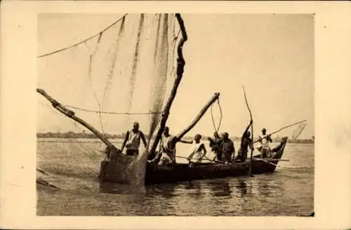 CPA Bongor Tchad, Barque de pêche sur le Chari