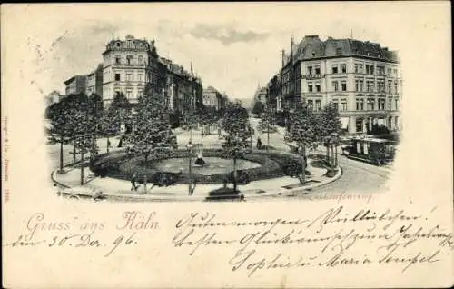 Ak Köln am Rhein, Historische Stadtansicht, Grüner Platz mit Brunnen, Gebäude im Hintergrund