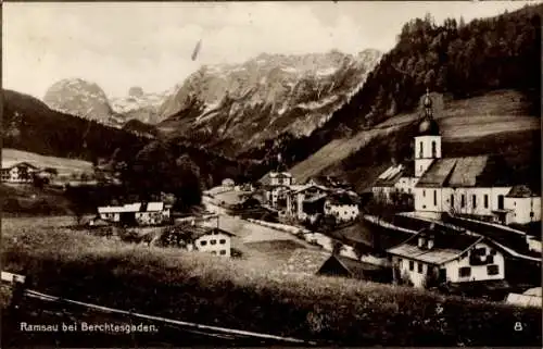 Ak Ramsau im Berchtesgadener Land Oberbayern, Landschaft mit Bergen, Dorfansicht, Kirche,  