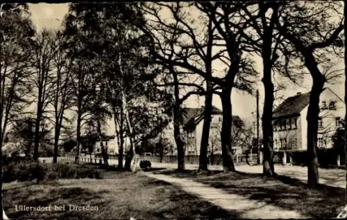 Ak Ullersdorf Radeberg in Sachsen, Straßenpartie, Wohnhäuser
