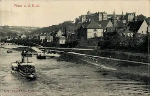 Ak Pirna an der Elbe, Bild von der Elbe,  Architektur, Schiffe auf dem Wasser