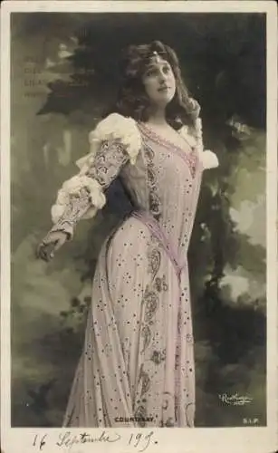 Ak Variete-Darstellerin, Courtenay, Porträt