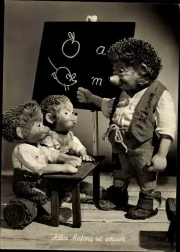 Ak Mecki der Igel, Aller Anfang ist schwer, Igelkinder in der Schule, Tafel