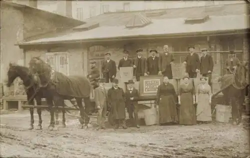 Foto Ak Chemnitz in Sachsen, Firma E. Spann & Sohn, Fuhrwerke, Gruppenbild
