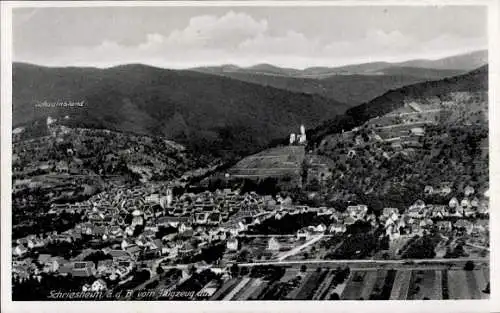 Ak Schriesheim an der Bergstraße, Luftaufnahme von  Blick auf Weinberge, Berge im Hintergrund