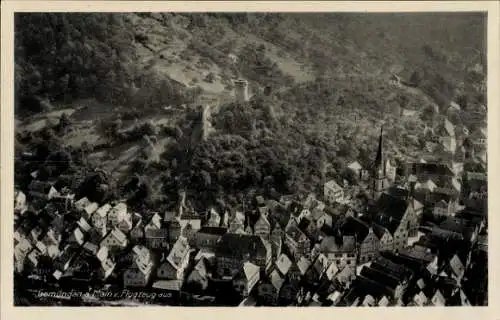 Ak Gemünden am Main Unterfranken, Luftaufnahme von Gemünden, Häuseransicht, Burg im Hintergrund