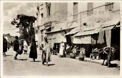 Ak Tanger Marokko, Straßenszene, Marktstände