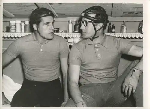Foto Radrennfahrer Ludwig und Hans Hörmann, Portrait