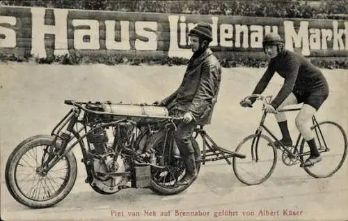 Ak Bahnradfahrer Piet van Nek auf Brennabor, geführt von Schrittmacher Albert Käser