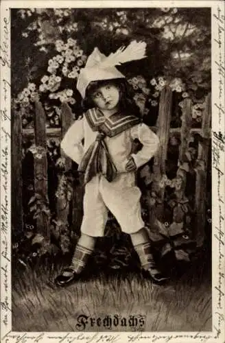 Ak Arnsdorf in Sachsen,  Junge mit Matrosenanzug und Mütze steht vor einem Zaun.