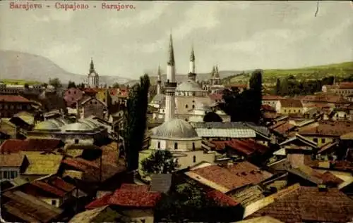 Ak Sarajevo Bosnien Herzegowina, Blick über die Dächer, Moscheen und Türme, sanfte Hügel im Hi...