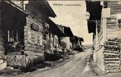 Ak Wallern an der Trattnach Oberösterreich,  Lichtauerstraße, Holzgebäude, Straße, Natur