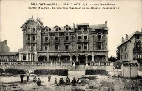 CPA Pornichet les Pins Loire Atlantique, Family Hotel