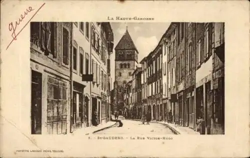 Ak Saint Gaudens Haute Garonne, Rue Victor Hugo