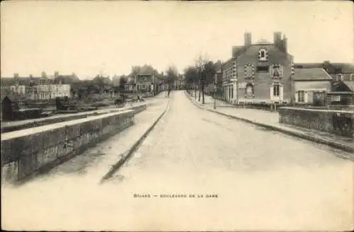 Ak Briare Loiret, Boulevard de la Gare, Stadtansicht,  Architektur, Straßenansicht, 