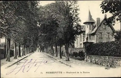 Ak Pierrefitte Seine Saint Denis, Boulevard de la Station