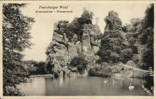 Ak Detmold am Teutoburger Wald,  Externsteine, Wasserseite, Felsen, See, Bäume, Schwäne