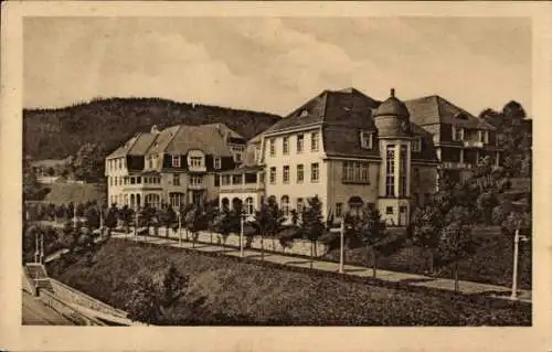 Ak Bad Gottleuba in Sachsen, Heilstätte  Landschaft, Gebäude, Bäume, Straße