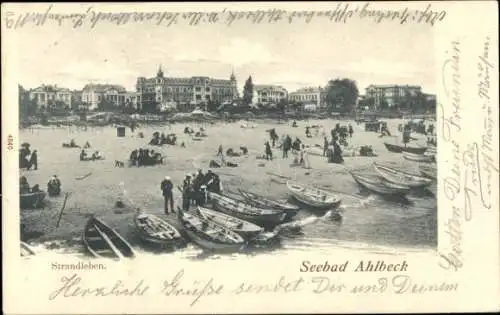 Ak Ostseebad Ahlbeck auf Usedom, Strandleben, Seebad  Boote am Strand, Familien bei Aktivitäten